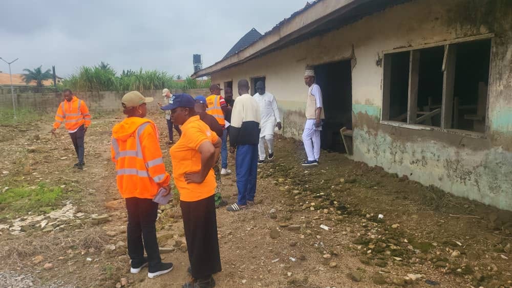 AKURE-SOUTH CHAIRMAN RECEIVES NEMA, SEMA TEAM Image 4